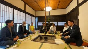 小里内閣総理大臣補佐官の農泊地域視察を受けました。 サムネイル画像