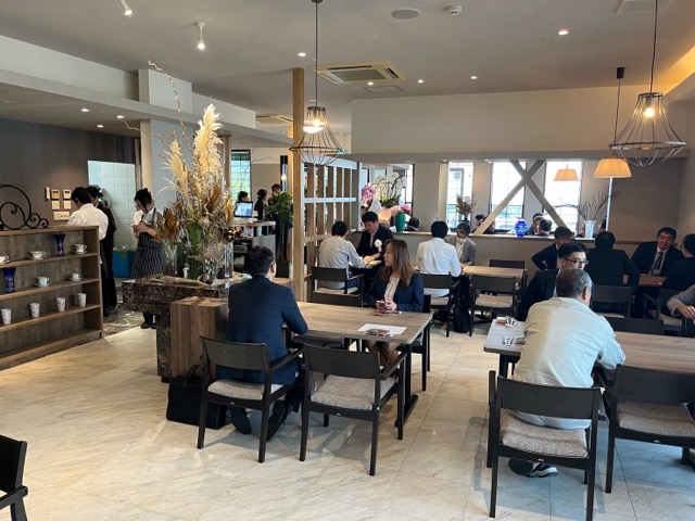 さかい珈琲蔵王山水苑前店のオープニングセレモニーを行いました。画像4