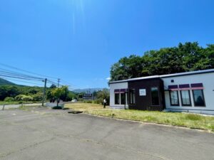 カフェ蔵王山水苑前店の準備を進めております。 サムネイル画像