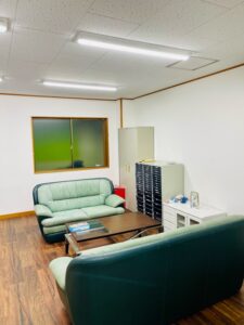 宿泊施設が生成AIで出来ること、AIの基礎知識からインバウンド集客まで解説　 サムネイル画像