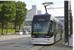 【人口減少社会の地方創生モデル】「都市の魅力が高まり税収増の好循環に」　公共交通の活性化で「コンパクトシティ」への転換を進める富山市の取り組み サムネイル画像