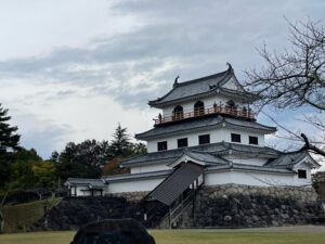なぜ日本の城下町はこんなにも殺風景なのか… サムネイル画像