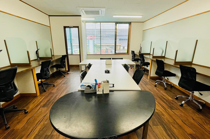 白石蔵王駅前シェアオフィス道画像1