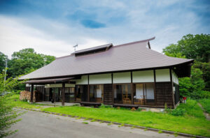 KOMINKA ひぐらし庵 〜伝統と自然の調和を感じる古民家宿〜 サムネイル画像